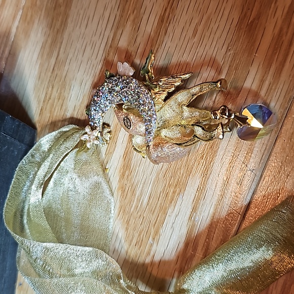 Kirks Folly Wall Angel Decor - Picture 3 of 7